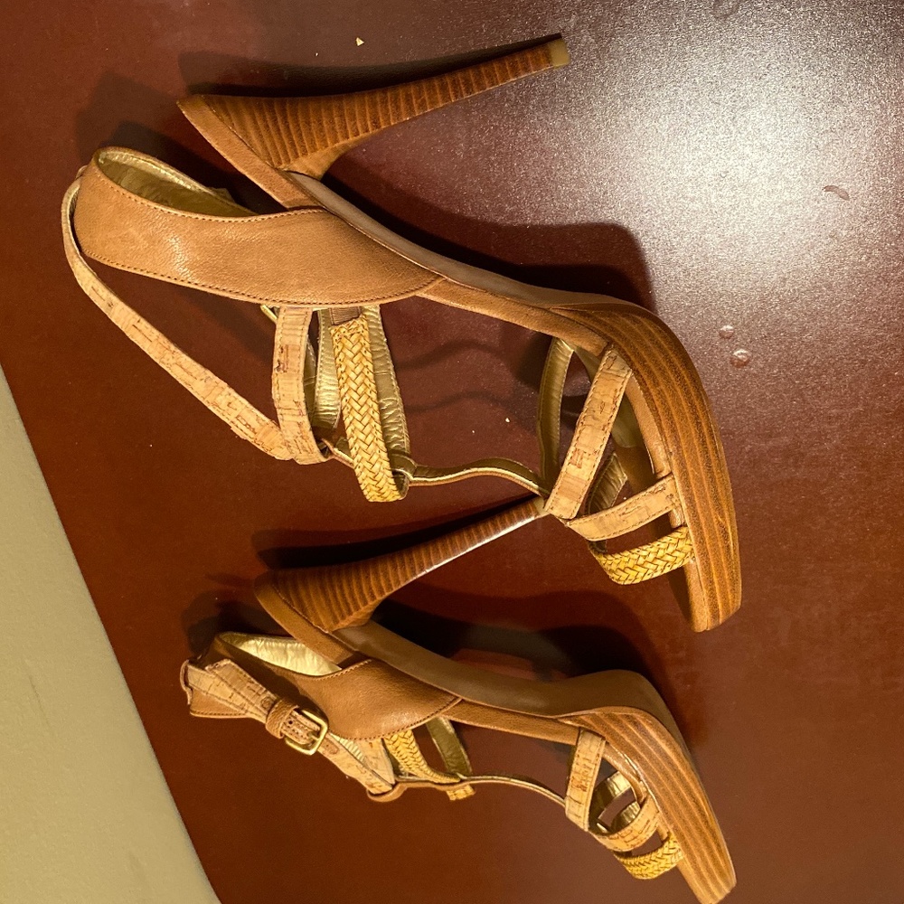 Stuart Weitzman’s heels Size 10M - Picture 4 of 5